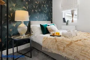Sea views, Beachbreeze, Pet friendly, Private parking - Image 3