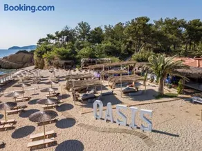 Oasis Deluxe Studios - Image 1