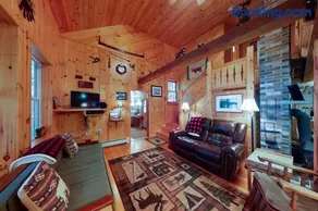 Lakefront Cabin on a Double Lot w/ 500 - Image 1