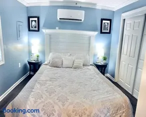 Andres Tiny Home With Comfort - Image 3