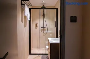 Hunzego Hotel - Image 4