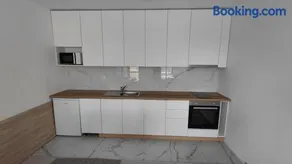 Luxury Lighthouse Golf Apartment - Image 4