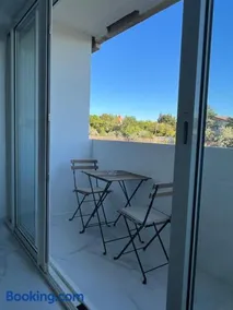 Superbe appartement avec balcon et parking - Image 2