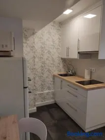 Apartamento pequeño, coqueto y céntrico. - Image 2