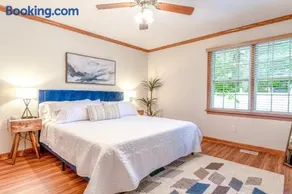 4 Beds ,King Bed, Tvs, Kids essentials, office, Grill, Crib, in Bond park ,PNC Arena - Image 4