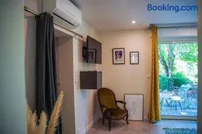 suite indépendante au calme avec piscine - Image 4