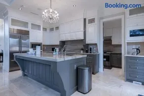 Private Room in Richmond - Image 3