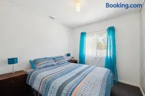 King St Retreat, pet friendly! - Image 2