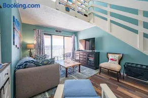 710H Studio Loft One Bath - Image 2