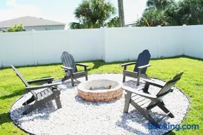 Port Charlotte Oasis House and Bunkhouse Pool, Hot Tub, RV Boat space - Image 5