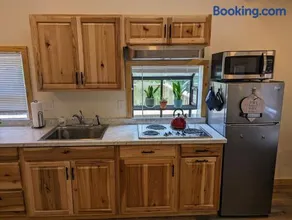 Little Fawn Lookout- Peaceful & Convenient Retreat - Image 3