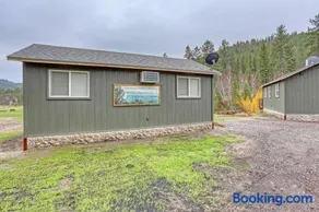 Rustic getaway in the woods - Image 1