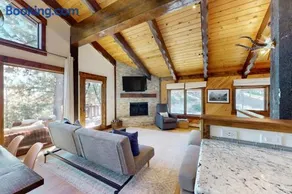 Dog-friendly mountain retreat with private hot tub fireplace & views sleeps 8 - Image 5