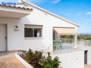 Elegant Villa in Benicarló with Private Pool - Image 2
