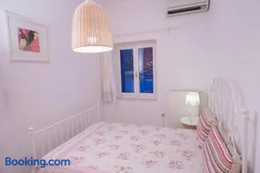 Poros Home - Image 1