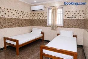 Moonpalace Chepauk Ellis Road - Image 2