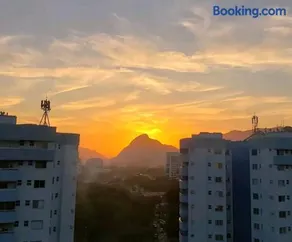 Mountain, lake and pool view apartment - Image 1
