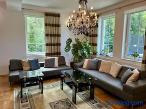 Villa Otolice obok Łowicza, 6 sypialni, balia, sauna, basen, snooker, 50 minut od Warszawy i Łodzi - Image 2