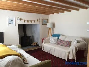 Sandy cottage, nr Eden & beaches - Image 3