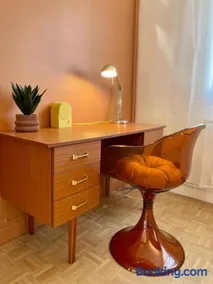 Mid Century - 3 bedrooms - Parking - 6 people - Image 4