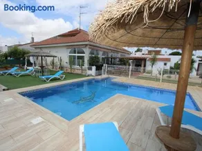 Casa con Piscina Privada Cerca del Mar, Mascotas Bienvenidas, WiFi Gratis, Playa para Perros - ES-184-39 - Image 3