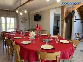 Gîte convivial à Blomard avec piscine partagée et animaux acceptés - Image 1