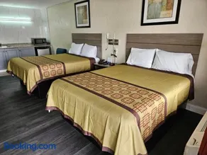 Deluxe Inn - Sarasota - Image 4
