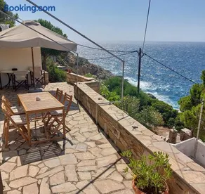 Captain's View Guesthouse - Image 2