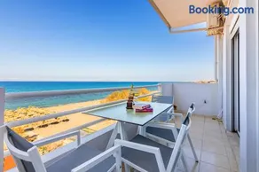 Sky & Sea Apartment - Image 2