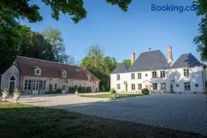 Le Chateau Du Sollier - Charme Calme Et Confort Climatisation A 5mn Du Peage De Bourges A La Campagne - Stationnement Prive - Image 1