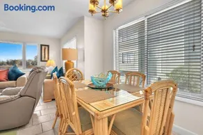 #7 Ocean Court by Oak Island Accommodations - Image 2