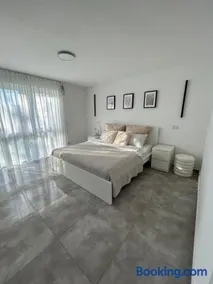 MelSun Apartment - Image 1