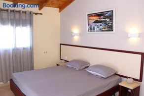 Hotel Ronaldo - Image 1