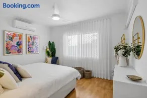 Boutique Bribie Stay - Image 5
