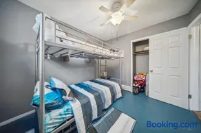 Blue Bayou Cozy in South Cleveland - Image 2