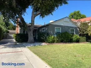 Northridge 3BR 2BA Home with Pool on a Tree-Lined street, Close to CSUN - Image 3