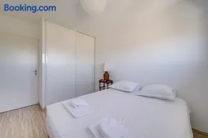 Bel appartement Bordeaux Bastide avec Parking - Image 5