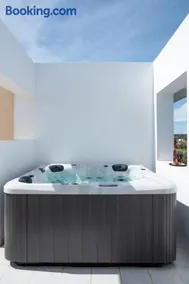 Villa Serena Kalithea Rhodes, Sea View & Jacuzzi - Image 3