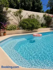 Maison avec piscine en ville - Image 2