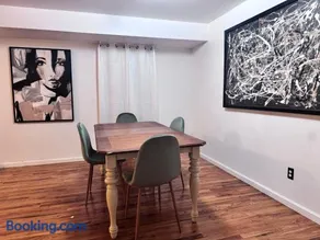 Elegant 3 bedroom 2 bath Downtown Newark - Image 2