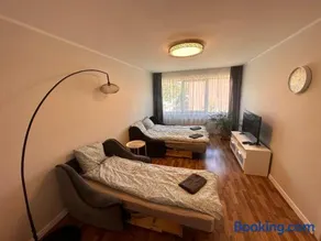 Modern city center apartment - Image 4