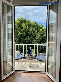 VISTA PLAZA - Exceptional Location - Image 1