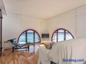 Studio Rare Refait à Neuf Face à la Mer à Hendaye FR 1 2 431 - Image 2