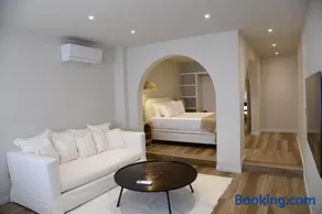Amber Apartment 4 - Image 1