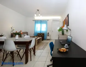 Urban comfortable apartment - Image 1