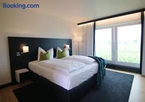 LH Hotel by WMM Hotels - Image 5
