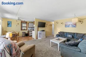 Scenic North Wildwood Condo With Inlet Views And Beach Nearby - Image 2