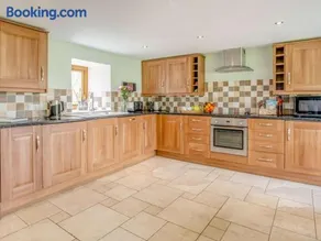 3 Bed in Newport oc-74209 - Image 5