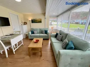 Beach Cottage 71 Golden Bay - Cosy Coastal Escape - Image 5