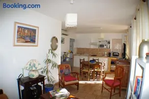 GITE , Maison de vacances avec extérieur et terrasse fleurie meublé tourisme 3 étoiles - Image 1